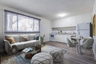 Victoria Arms in Regina, SK - Building Photo