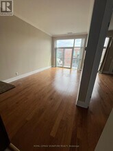 281 Woodbridge Ave in Vaughan, ON - Building Photo - Building Photo