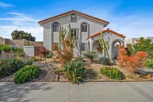 3676 Bancroft St in San Diego, CA - Building Photo