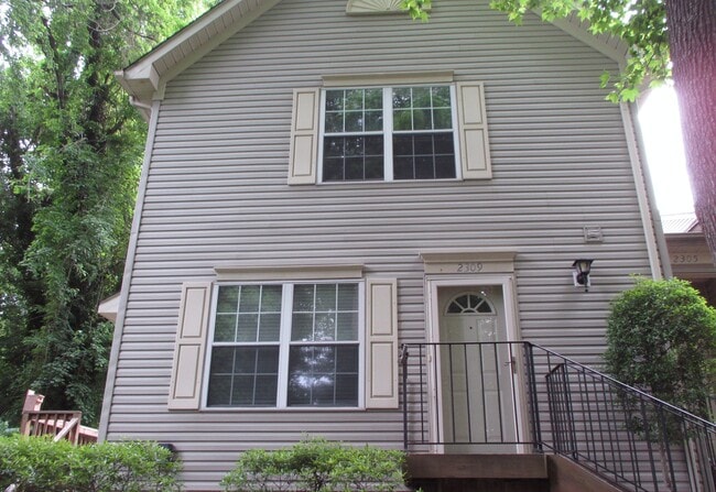 2309 London Pointe Dr