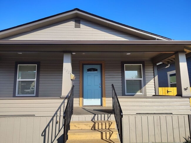 property at 622 SE Parrott St