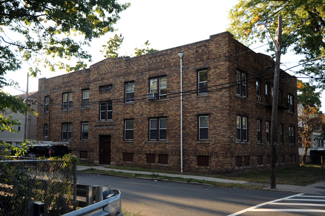 6 Valley St in Newark, NJ - Foto de edificio - Building Photo