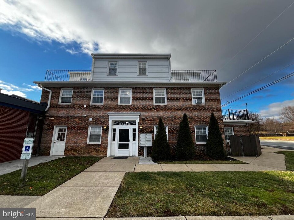 100 Fox Dr in Winchester, VA - Foto de edificio