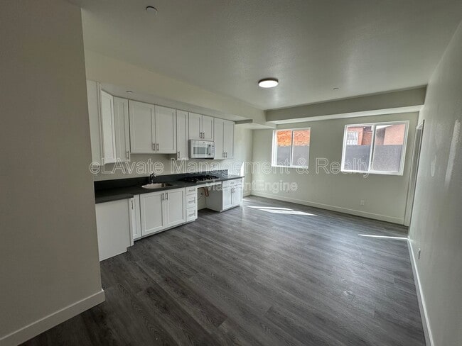 226 W 87th St