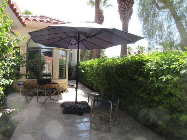 100 Brandigo Cir in Palm Desert, CA - Building Photo - Building Photo