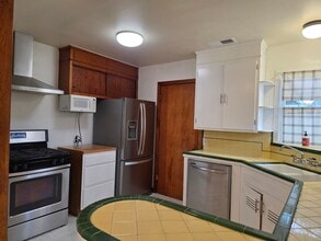 3254 Magowan Dr in Santa Rosa, CA - Building Photo - Building Photo