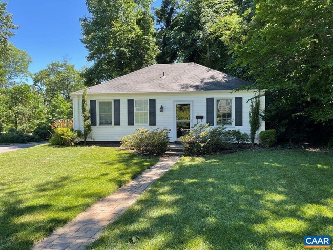property at 1618 Mason Ln