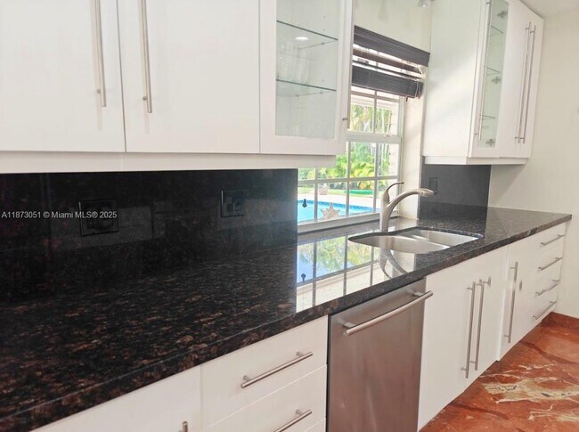 property at 4027 Pierce St