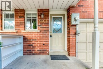 4401 Peter Dr in Burlington, ON - Building Photo - Building Photo