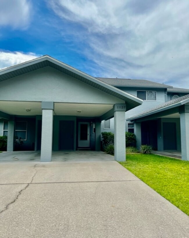 11122 W Cove Harbor Dr in Crystal River, FL - Foto de edificio - Building Photo
