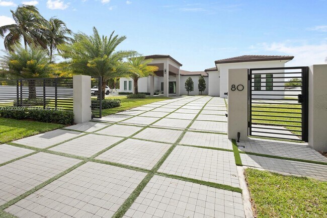 80 NW 129th Ave in Miami, FL - Building Photo - Building Photo