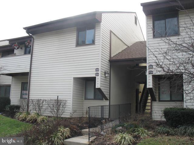 property at 29-A-29-A W Daisy Ln