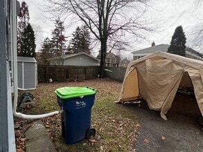 1607 6th St, Unit 1607 lower unit in Bay City, MI - Building Photo - Building Photo