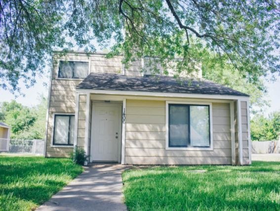 property at 1406 Lemon Tree Ln