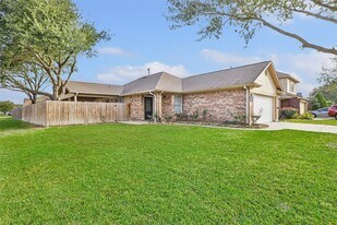 12407 Clara Hills Ln in Houston, TX - Building Photo