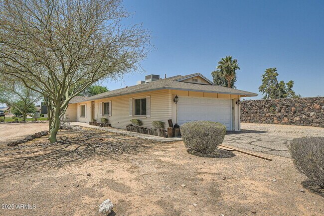 6220 E Gold Dust Ave in Paradise Valley, AZ - Building Photo - Building Photo
