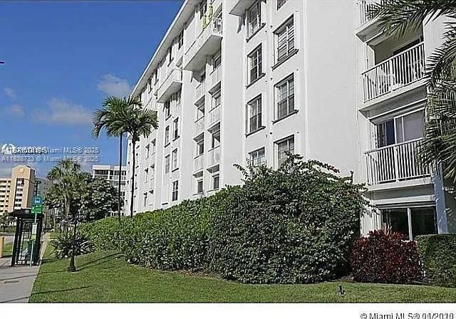 property at 17800 Atlantic Blvd