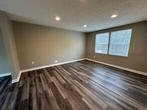 4329 Mt Alverno Rd in Cincinnati, OH - Building Photo - Building Photo