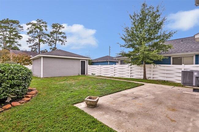 18631 Atasca Oaks Dr in Humble, TX - Building Photo - Building Photo