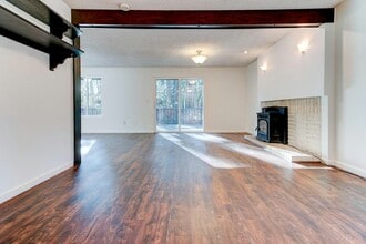 4830 SW Dawn St in Lake Oswego, OR - Building Photo - Building Photo