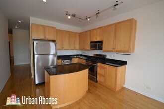 1743 W North Ave, Unit J06W in Chicago, IL - Building Photo - Building Photo