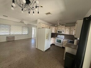 601 NW 2nd Ave in Boca Raton, FL - Building Photo - Building Photo