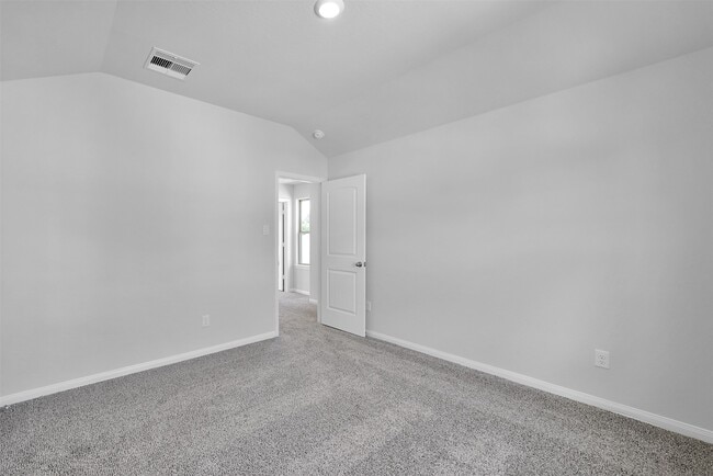 property at 2140 Cedar Bnd Dr