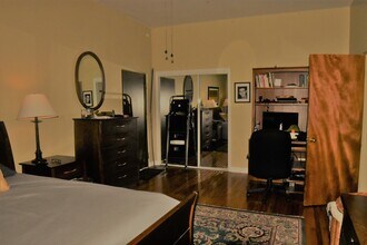 735 N Highland Ave-Unit -Apt 3 in Pittsburgh, PA - Building Photo - Building Photo