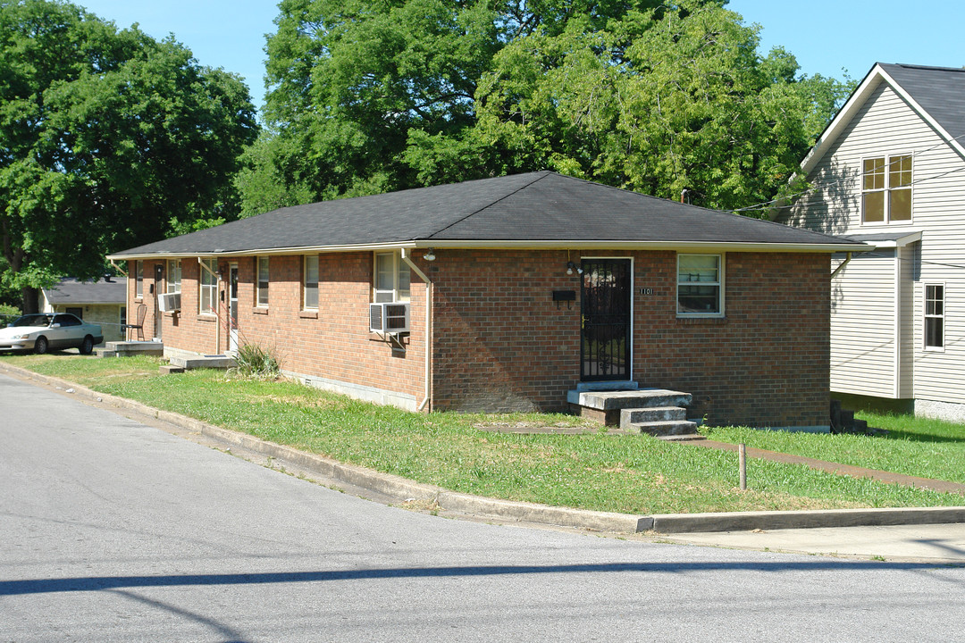 1101 Summit Ave in Nashville, TN - Building Photo