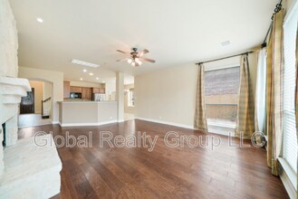 431 Calm Springs in San Antonio, TX - Building Photo - Building Photo