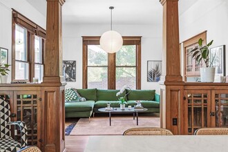 1013 Shelley Ave in Austin, TX - Foto de edificio - Building Photo