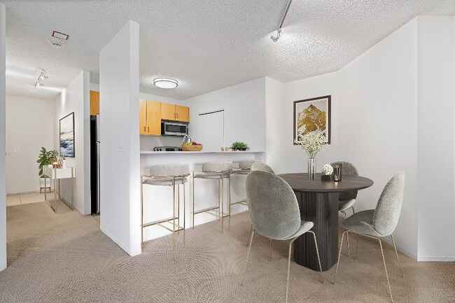 775 N Dearborn St in Chicago, IL - Building Photo - Building Photo
