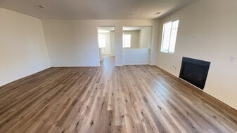 11592 Beachcomber Ln in Victorville, CA - Building Photo