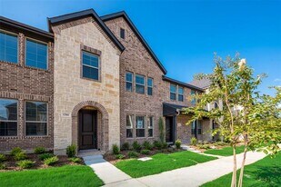 1366 Madison Ave in Flower Mound, TX - Building Photo