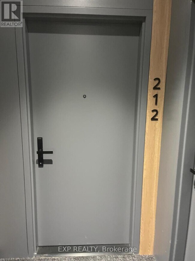 1600 James Naismith Dr in Ottawa, ON - Building Photo - Building Photo