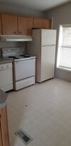 214 N McHaley St in Prairie City, OR - Building Photo