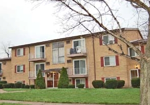 Spring Garden Apartments in Fairview Park, OH - Building Photo - Building Photo