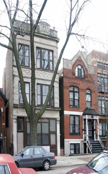 2037-2039 W Iowa St in Chicago, IL - Foto de edificio