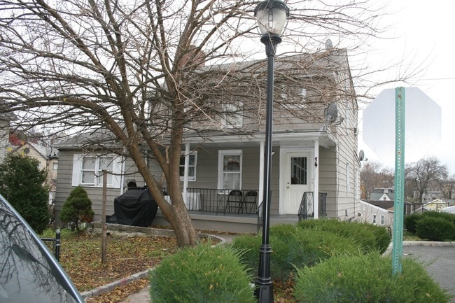 76 Chestnut St