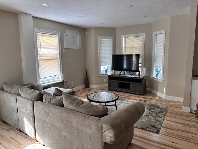 property at 14 Lincoln Rd