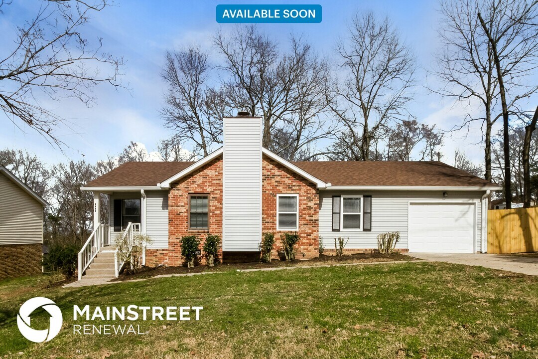 3292 LUANN Dr in Nashville, TN - Building Photo