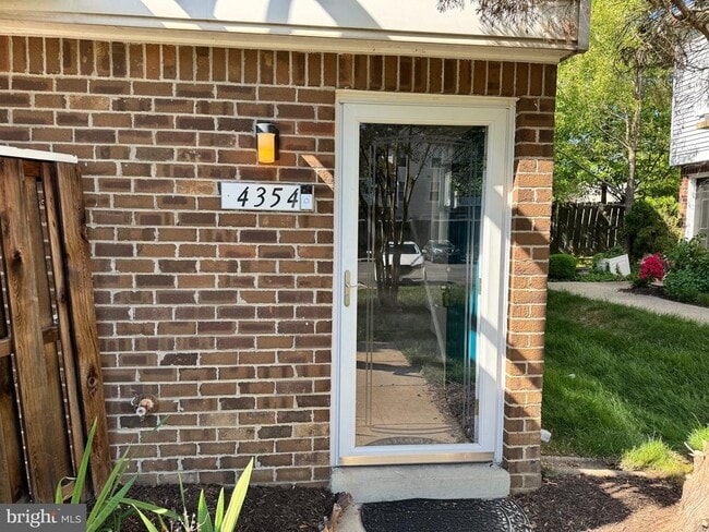 property at 4354 Pembrook Village Dr