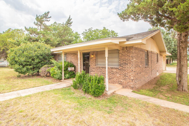 3502 25th St in Lubbock, TX - Foto de edificio - Building Photo