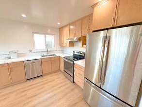 12 Linden Ave in San Bruno, CA - Building Photo - Building Photo