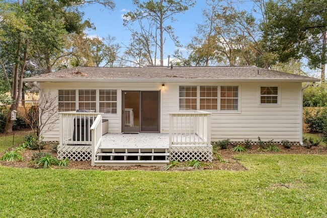 1936 Truett Dr in Tallahassee, FL - Foto de edificio - Building Photo