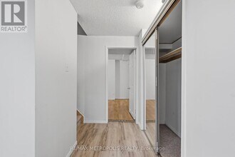 584 Strouds Ln in Pickering, ON - Building Photo - Building Photo