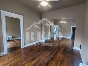657 Highland Ave in Bremerton, WA - Building Photo - Building Photo