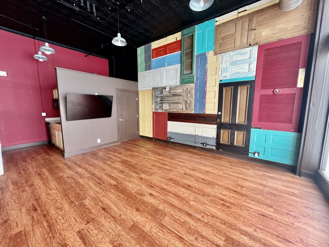 property at 323 Campbell Ave SW