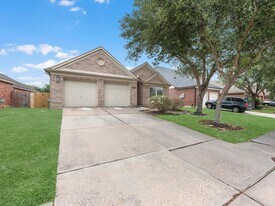 2042 Shore Breeze Dr in Pearland, TX - Building Photo