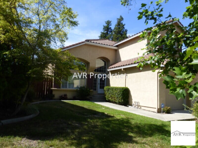 835 Dana Cir in Livermore, CA - Building Photo